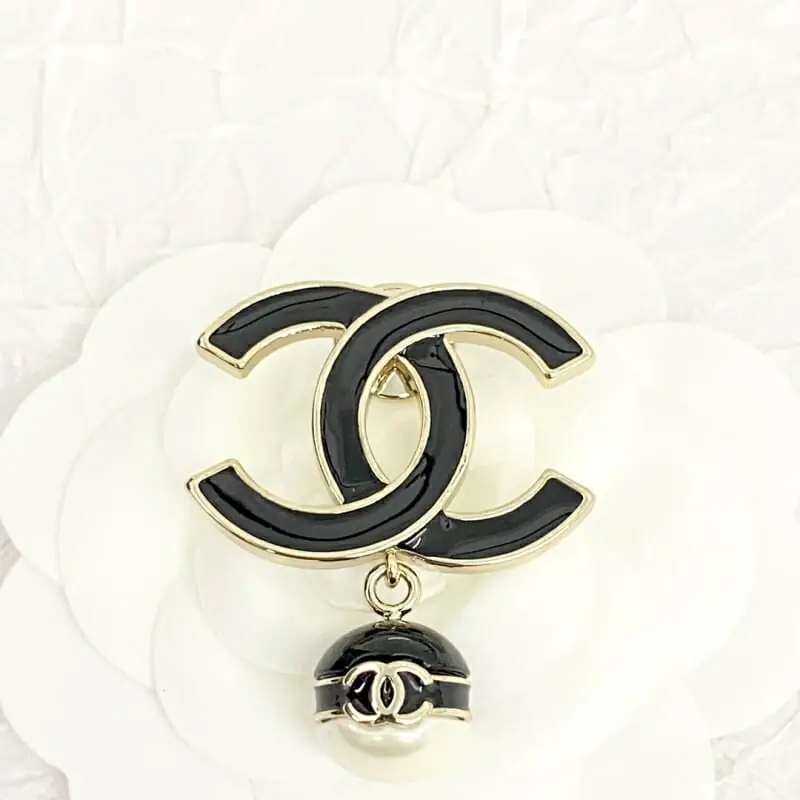 chanel brooches pour femme s_1214501